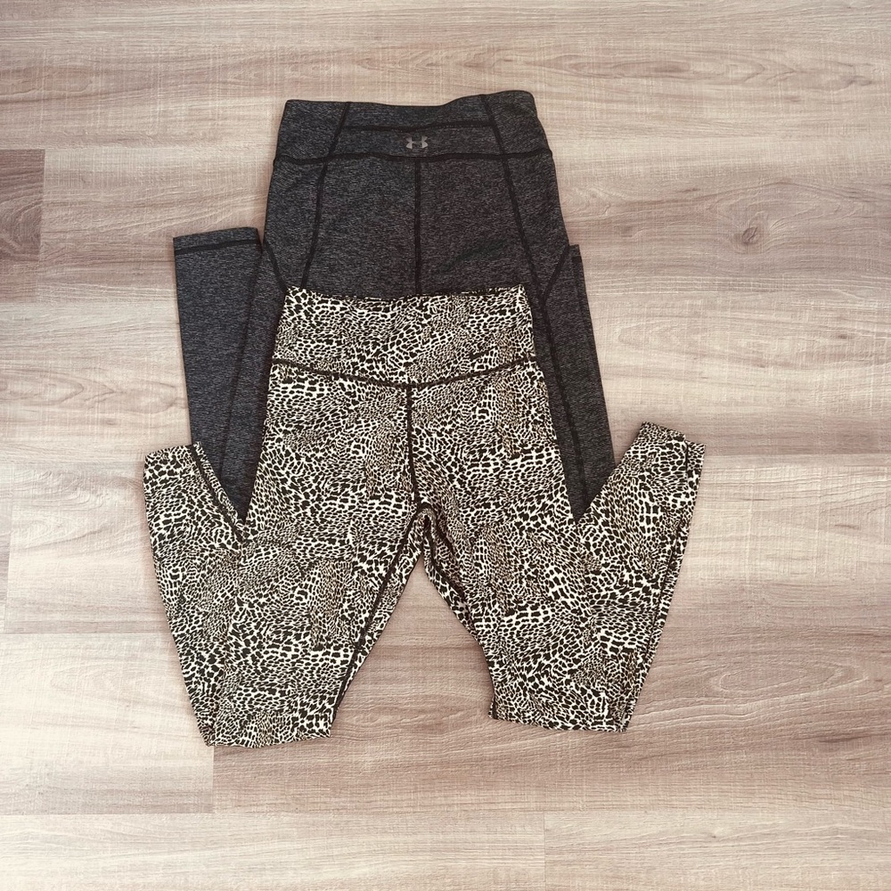 2 pairs of workout leggings cropped